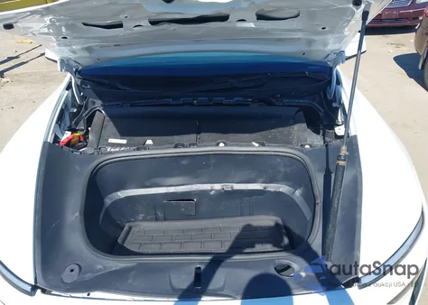 2026 Tesla Model Y Long Range Dual Motor All-Wheel Drive из США, поврежденный, VIN 7SAYGDED2TF389511